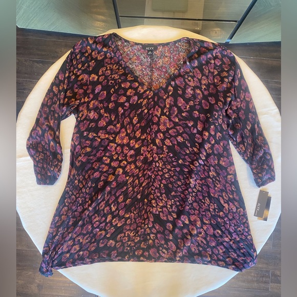 NWT Alyx Woman Falling into You Patterned Flowy Shirt - Picture 1 of 4